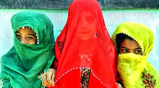 Νόμος-έκτρωμα στο Ιράν: Οι πατεράδες θα μπορούν να παντρεύονται τις υιοθετημένες κόρες τους! - Φωτογραφία 1