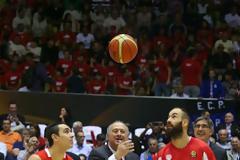 ΜΕ... ΕΙΚΟΝΕΣ Η ΝΙΚΗ ΤΟΥ ΠΡΩΤΑΘΛΗΤΗ ΕΥΡΩΠΗΣ ΕΠΙ ΤΗΣ ΠΙΝΕΪΡΟΣ! *PHOTOS*