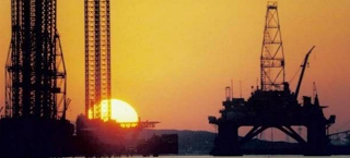 Δυτική Ελλάδα: Σκληρό πόκερ για τις συμβάσεις κοιτασμάτων πετρελαίου σε Πατραϊκό-Κατάκολο - Φωτογραφία 1