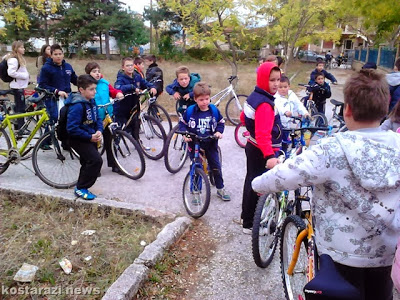 Κωσταράζι - Ποδηλατοδρομία από μαθητές και δασκάλους στους δρόμους του χωριού - Φωτογραφία 2