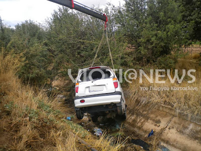 Οινόη: Τρελή πορεία αυτοκινήτου που έπεσε σε κανάλι! - Φωτογραφία 2