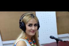 Η παρουσιάστρια που ντύθηκε στα χακί!