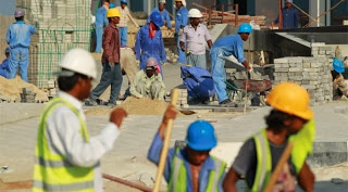 Ζητούν βελτίωση των συνθηκών εργασίας στο Κατάρ - Φωτογραφία 1