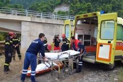 Φωτορεπορτάζ από το συμβάν στα Καμένα Βούρλα