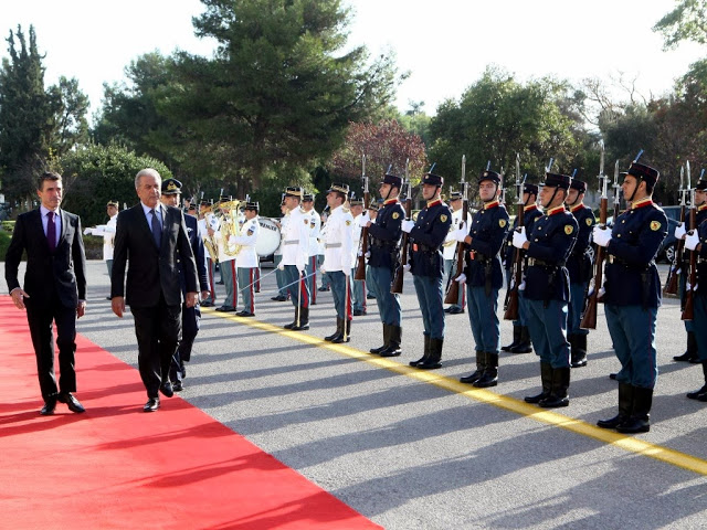 Δηλώσεις ΥΕΘΑ Δημήτρη Αβραμόπουλου και Γενικού Γραμματέα του ΝΑΤΟ Α. Rasmussen μετά τη συνάντησή τους στο ΥΠΕΘΑ - Φωτογραφία 3