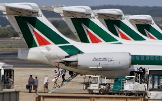 Ιταλία: Βοήθεια από τα Ιταλικά Ταχυδρομεία για να μη χρεοκοπήσει η Alitalia - Φωτογραφία 1