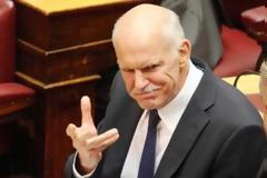 Πολίτης ζητά την άρση της βουλευτικής ασυλίας Παπανδρέου για το «λεφτά υπάρχουν»