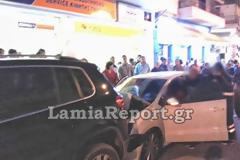 Λαμία: Γυναίκα οδηγός πάτησε γκάζι αντί για φρένο και... Δείτε το αποτέλεσμα... (pics+video)