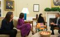 Η 15χρονη κόρη του Ομπάμα υποδέχθηκε τη συνομήλική της Μαλάλα στον Λευκό Οίκο