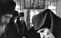 3686 - Αγιορείτες Μοναχοί με τον φακό του Κώστα Αργύρη (ασπρόμαυρες φωτογραφίες της δεκαετίας του 90) - Φωτογραφία 4