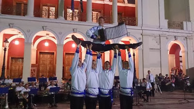 Πάτρα: To πλήρωμα του Ρώσικου πλοίου «KIL-158» δίνει συναυλία και κάνει επίδειξη χειρισμού όπλων στην πλατεία Γεωργίου - Φωτογραφία 5