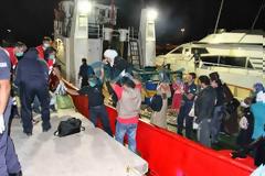 Στην Καλαμάτα οι μετανάστες, μεταξύ αυτών πολλές γυναίκες και παιδιά [Photos]