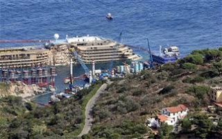 Στην Τουρκία θα μεταφερθεί το κουφάρι του «Costa Concordia» - Φωτογραφία 1