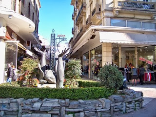 Θεσσαλονίκη: Βανδαλισμοί στο μνημείο του Λαμπράκη - Φωτογραφία 1