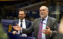 Αυξάνονται οι πιέσεις για νέα μέτρα 2 δισ. ευρώ – Στην Αθήνα ο πρόεδρος της ομάδας εργασίας της Ευρωζώνης
