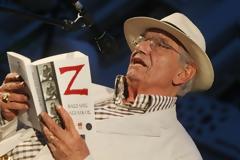 «Ζ»: Το βιβλίο-σύμβολο που προτείνει ο Guardian