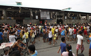 Φιλιππίνες: Ξεπέρασαν τους 100 οι νεκροί από τον σεισμό - Φωτογραφία 1