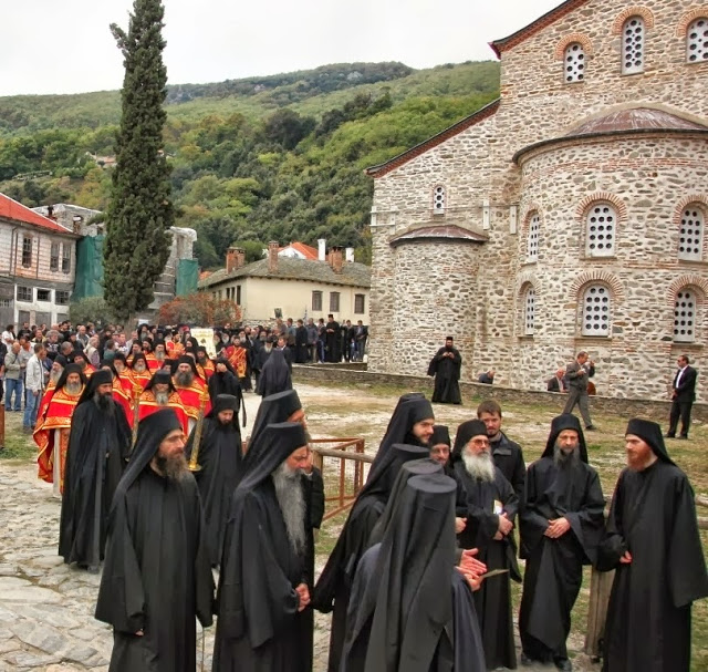 3706 - Φωτογραφίες από τη Λιτανεία της Εικόνας της Παναγίας του Άξιόν Εστι με τον Οικουμενικό Πατριάρχη κ. Βαρθολομαίο και τους ηγουμένους του Άθω. - Φωτογραφία 4