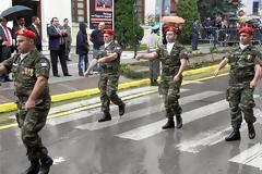 H παρέλαση των τμημάτων των ΕΔ στη Βέροια. Video και φωτορεπορτάζ