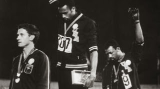 Ολυμπιακοί αγώνες 1968: Ο χαιρετισμός που συγκλόνισε - Φωτογραφία 1