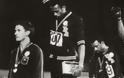 Ολυμπιακοί αγώνες 1968: Ο χαιρετισμός που συγκλόνισε - Φωτογραφία 1
