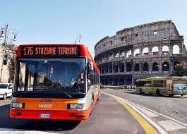 H Ρώμη κινδυνεύει να μείνει χωρίς λεωφορεία - Φωτογραφία 1