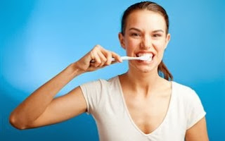 Γιατί δεν πρέπει να πλένουμε τα δόντια μετά το φαγητό - Φωτογραφία 1