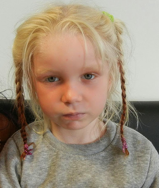Αυτό είναι το το κορίτσι που βρέθηκε σε καταυλισμό Ρομά - Όλα δείχνουν απαγωγή - Φωτογραφία 2