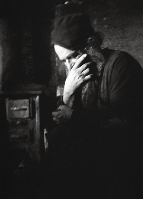 3728 - Έκθεση φωτογραφιών του μοναχού Γαβριήλ Φιλοθεΐτη: «Άθως. Επέκεινα των ορίων του χρόνου» - Φωτογραφία 1