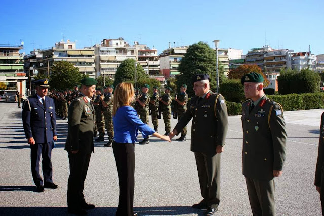 Φωτό από την επίσκεψη της ΑΝΥΕΘΑ Φώφης Γεννηματά στη Λάρισα - Φωτογραφία 4