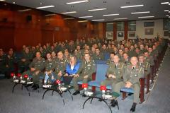 Φωτό από την επίσκεψη της ΑΝΥΕΘΑ Φώφης Γεννηματά στη Λάρισα