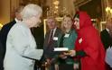 Με τη βασίλισσα Ελισάβετ συναντήθηκε η Μαλάλα