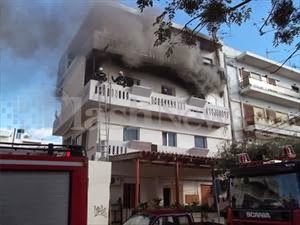 Φωτιά σε διαμέρισμα πολυκατοικίας στα Χανιά - Φωτογραφία 1