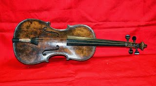 «Έσπασε τα ταμεία» το βιολί του Τιτανικού - Φωτογραφία 1