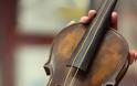 1 εκατ. ευρώ πωλήθηκε το βιολί του Τιτανικού! - Φωτογραφία 3
