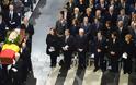 Ο Υπουργος Εθνικής Άμυνας Δημήτρης Αβραμόπουλος εκπροσώπησε την Ελλάδα στην κηδεία του πρώην Πρωθυπουργού του Βελγίου, Wilfried Martens - Φωτογραφία 2