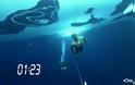 Ο άνθρωπος που κολύμπησε 76 μέτρα κάτω από τον πάγο με μια ανάσα [video]