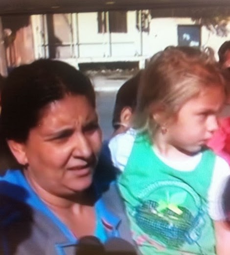 Οι Ρομά διαμαρτύρονται: Και εμείς μπορούμε να κάνουμε ξανθά παιδιά - Φωτογραφία 2