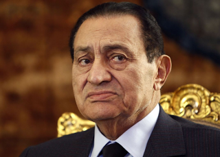 Αναβλήθηκε η δίκη του Μουμπάρακ - Φωτογραφία 1