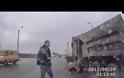 Απίστευτο βίντεο. Δείτε τον πιο μεθυσμένο οδηγό της Ρωσίας!