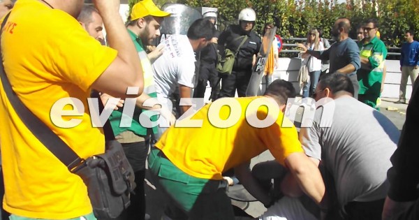 Εύβοια: Δακρυγόνα και ξύλο στο διοικητήριο - ΜΑΤ εναντίον εργαζομένων (Βίντεο) - Φωτογραφία 3