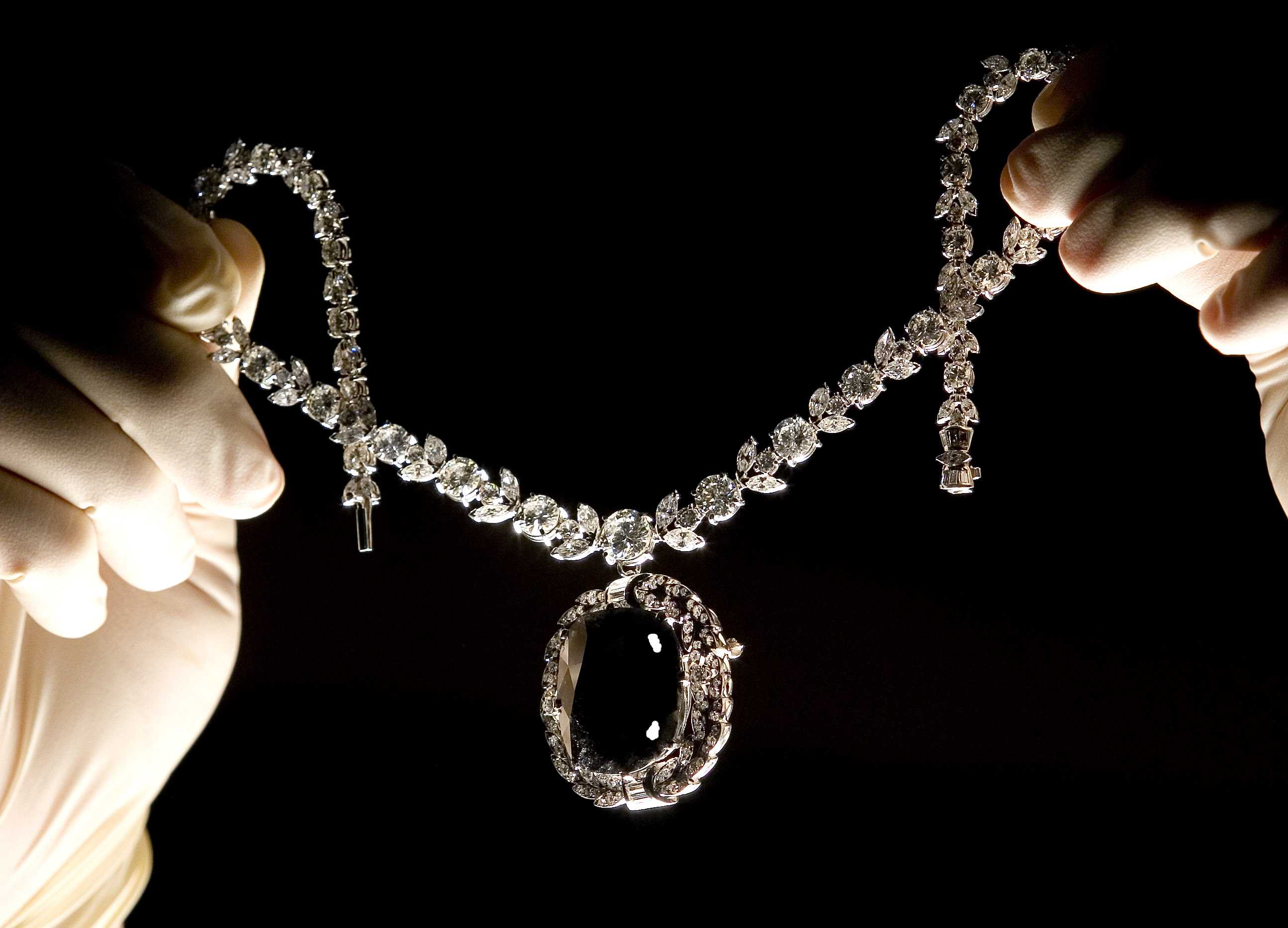 Τα πέντε πιο στοιχειωμένα κοσμήματα της παγκόσμιας ιστορίας - Φωτογραφία 2