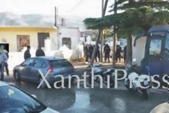 Ολοκληρώθηκε η επιχείρηση της Αστυνομίας στον οικισμό αθιγγάνων της Ξάνθης. Συλλήψεις και προσαγωγές μπροστά στην κάμερα!