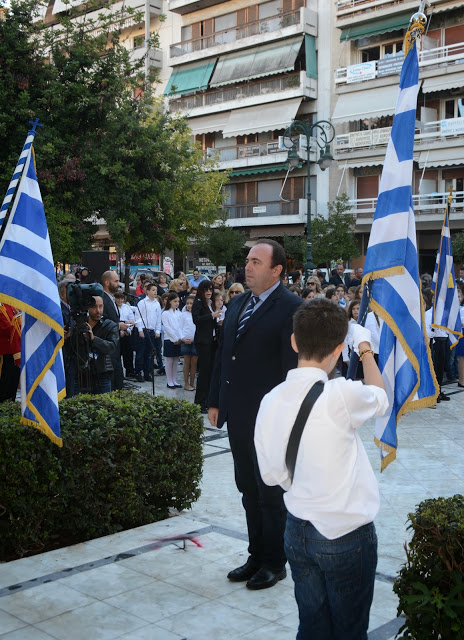 Πάτρα: Κορυφώνονται αύριο οι εκδηλώσεις για την 28η - Δείτε φωτο από την κατάθεση στεφάνων σήμερα - Φωτογραφία 4