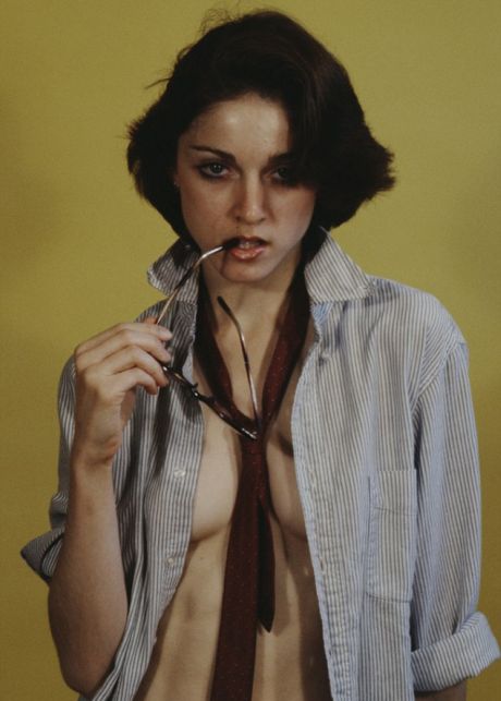 Στο σφυρί γυμνές φωτογραφίες της Μαντόνα όταν ήταν 18 ετών - Φωτογραφία 2