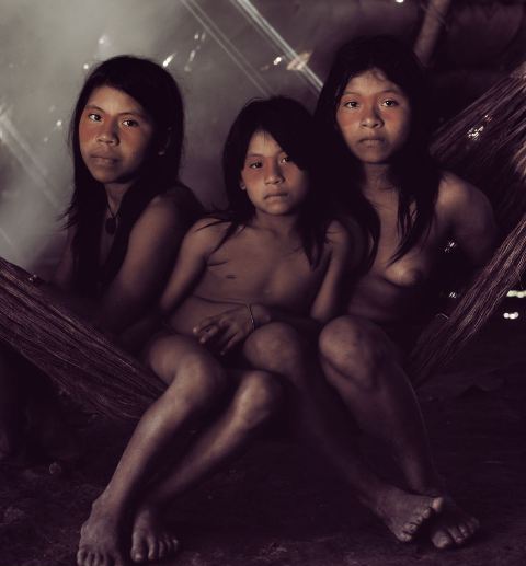 Οι φυλές του πλανήτη που πεθαίνουν... - Φωτογραφία 21