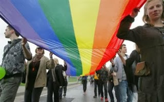 Νομιμοποίηση των γάμων ομοφυλόφιλων προτείνει ο Αλβανός Συνήγορος του Πολίτη - Φωτογραφία 1