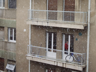 Έπεσε από τον έβδομο όροφο και επέζησε ένας 8χρονος στη Σιβηρία - Φωτογραφία 1