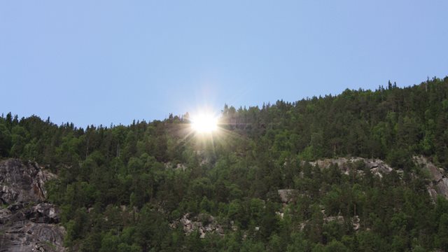 Τον δικό τους ήλιο έφτιαξαν οι Νορβηγοί με γιγαντιαία κάτοπτρα! - Φωτογραφία 8