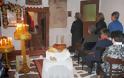 Η Θεία Λειτουργία στον ιερό ναό του Αγίου Δημητρίου στην Καστοριά - Φωτογραφία 2